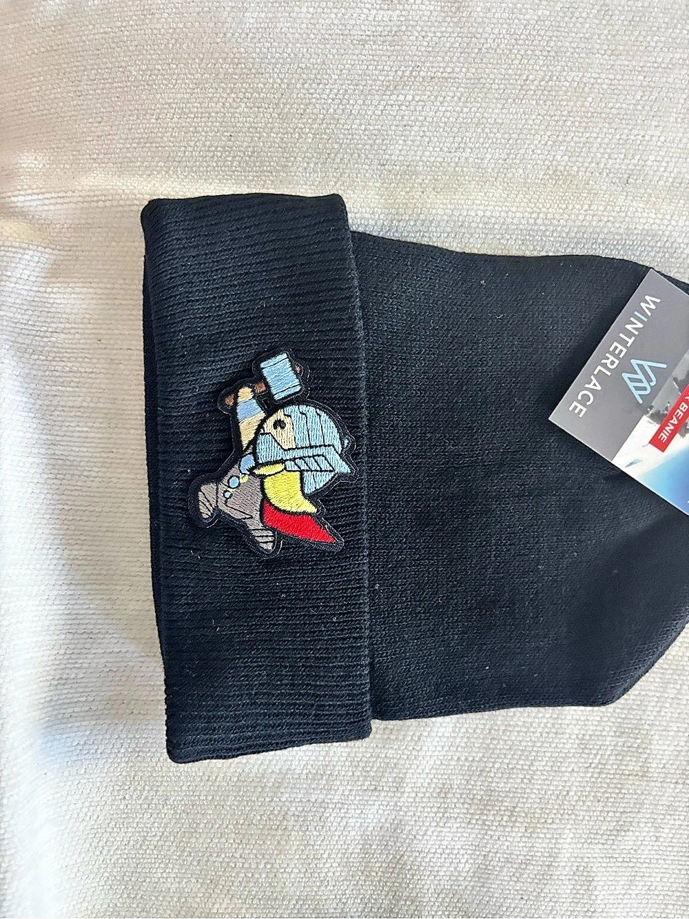 New Era Graphic Black Hat NWT